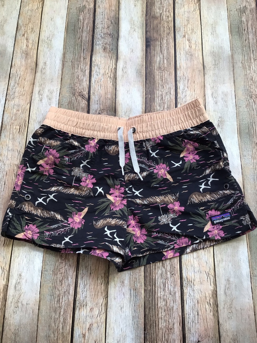 Patagonia Costa Rica Baggies Shorts in Faria Multi